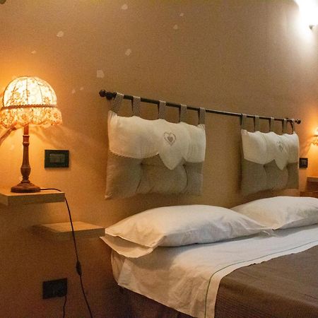 B&B Casa Manuela มานโตวา ภายนอก รูปภาพ