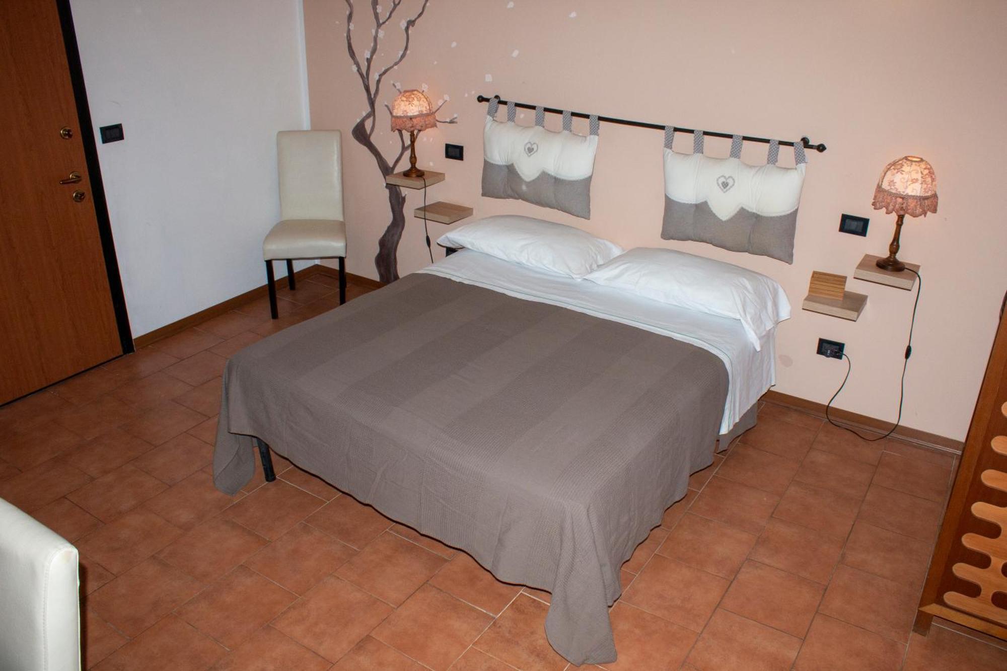 B&B Casa Manuela มานโตวา ภายนอก รูปภาพ
