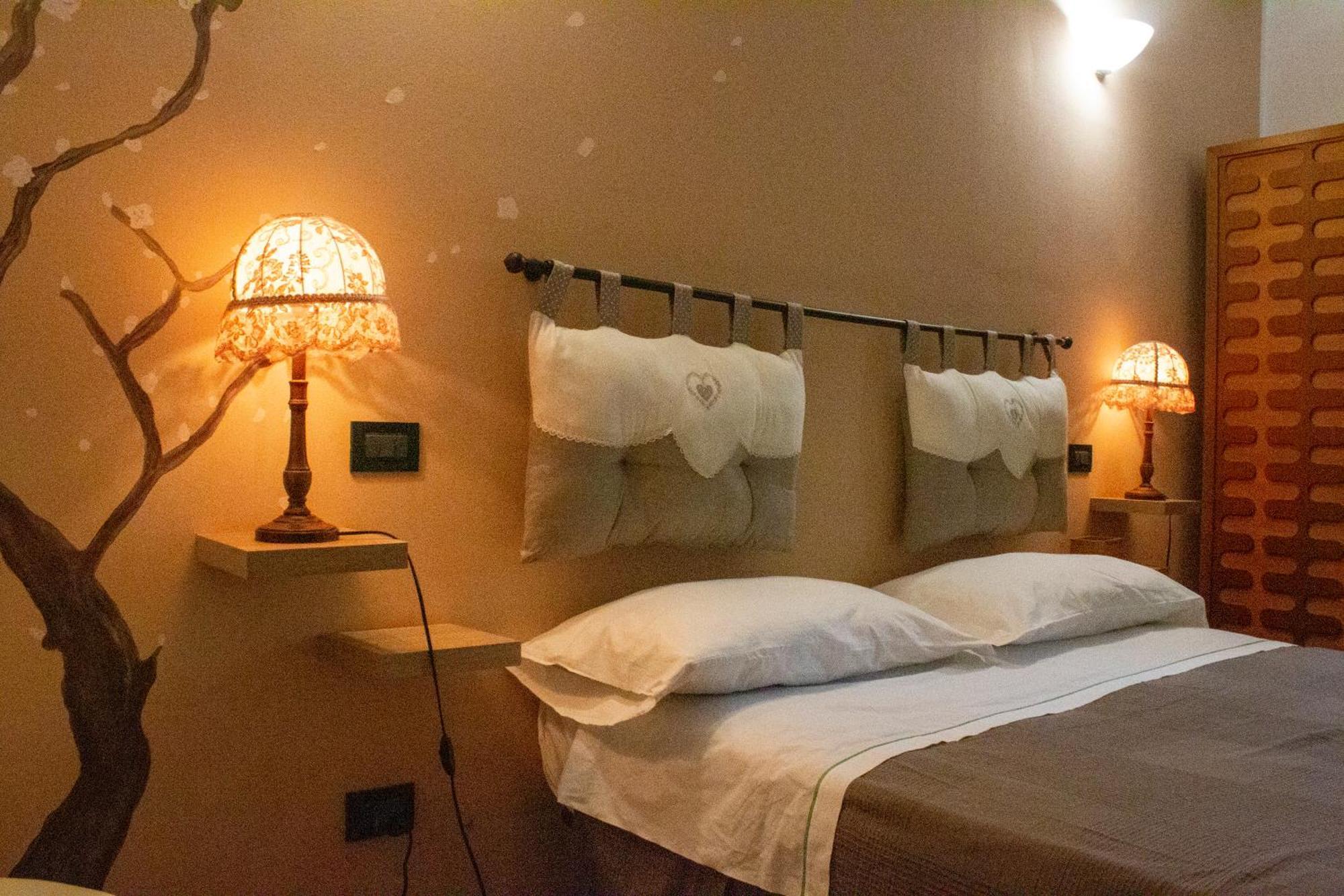 B&B Casa Manuela มานโตวา ภายนอก รูปภาพ